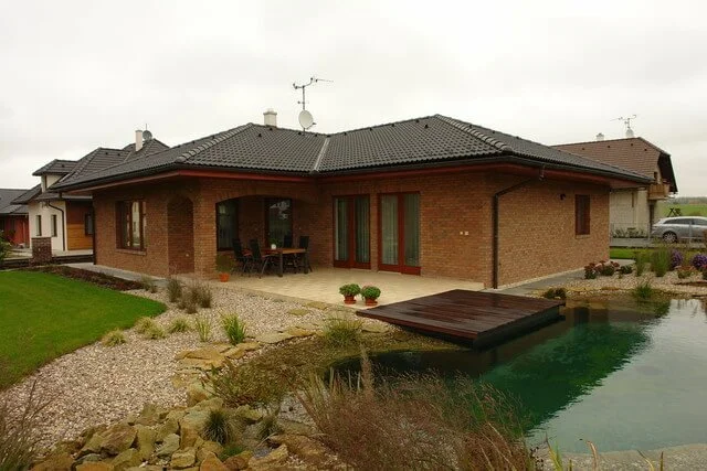 Bungalov IRIS s jezírkem